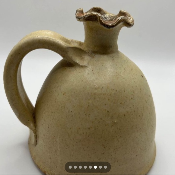 𝅺HANDTHROWN Art Pottery Vase Hand Painted Applied Handle Artist Signed 5” Boho - Picture 7 of 7